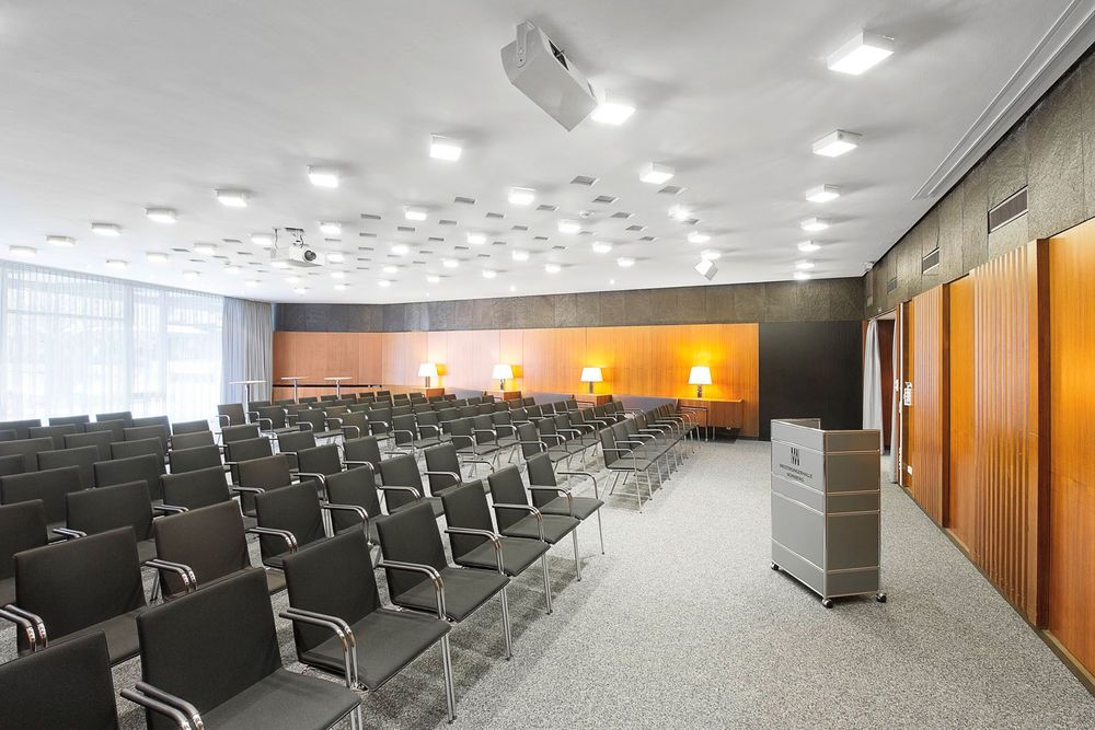 konferenzraum7_reihe_choehn.jpg